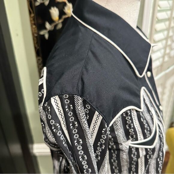 Panhandle Slim Black and White Western Button Down Size Medium - Picture 8 of 14